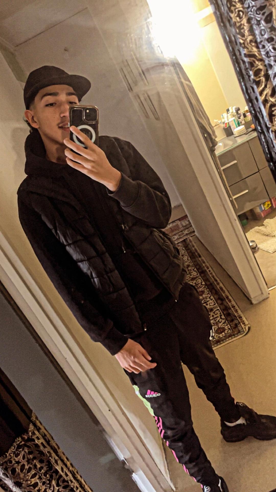 Profil de Clint, 19 ans, Escort TS Monaco à Bouillancy