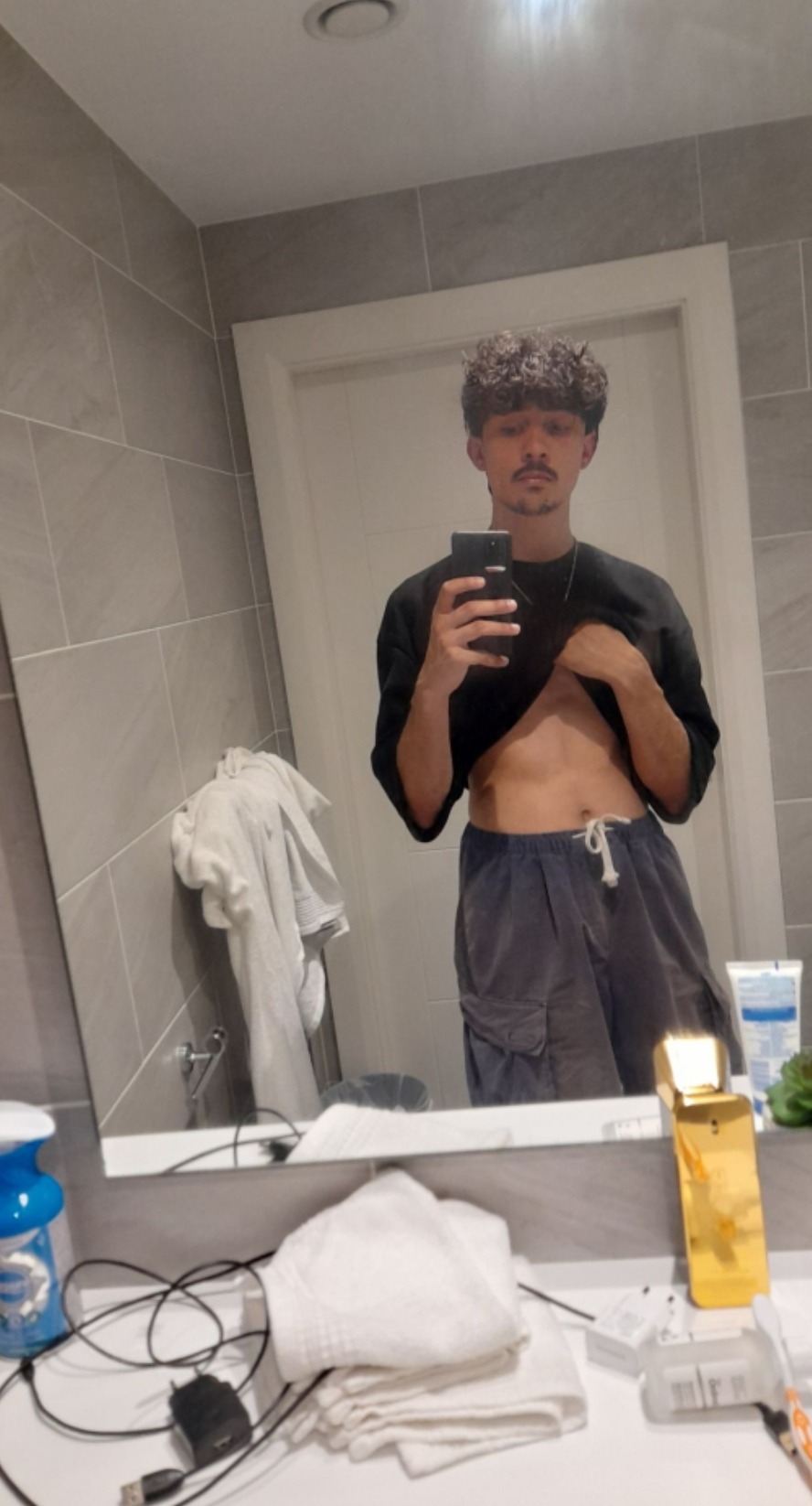 Profil de Leopoldo, 23 ans, Escort TS Monaco à Ansacq