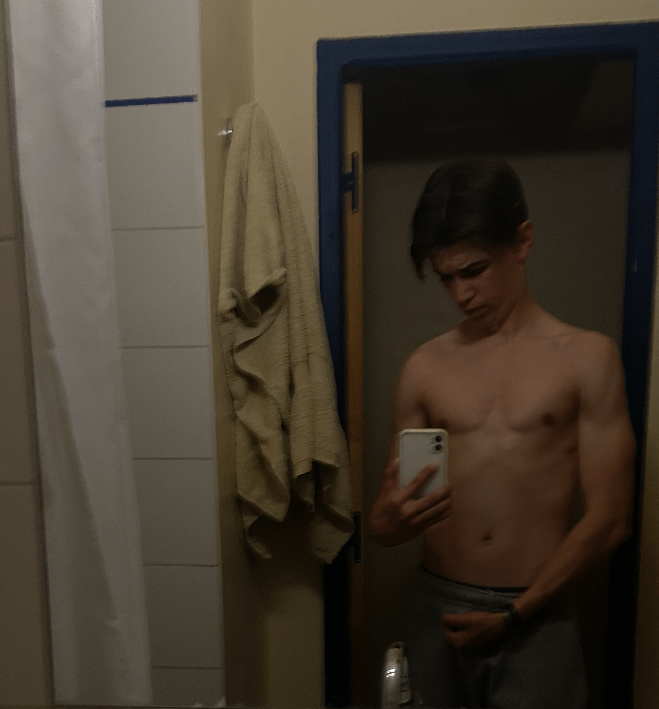 Profil de Nouredinne, 21 ans, Escort TS Monaco à Mérens