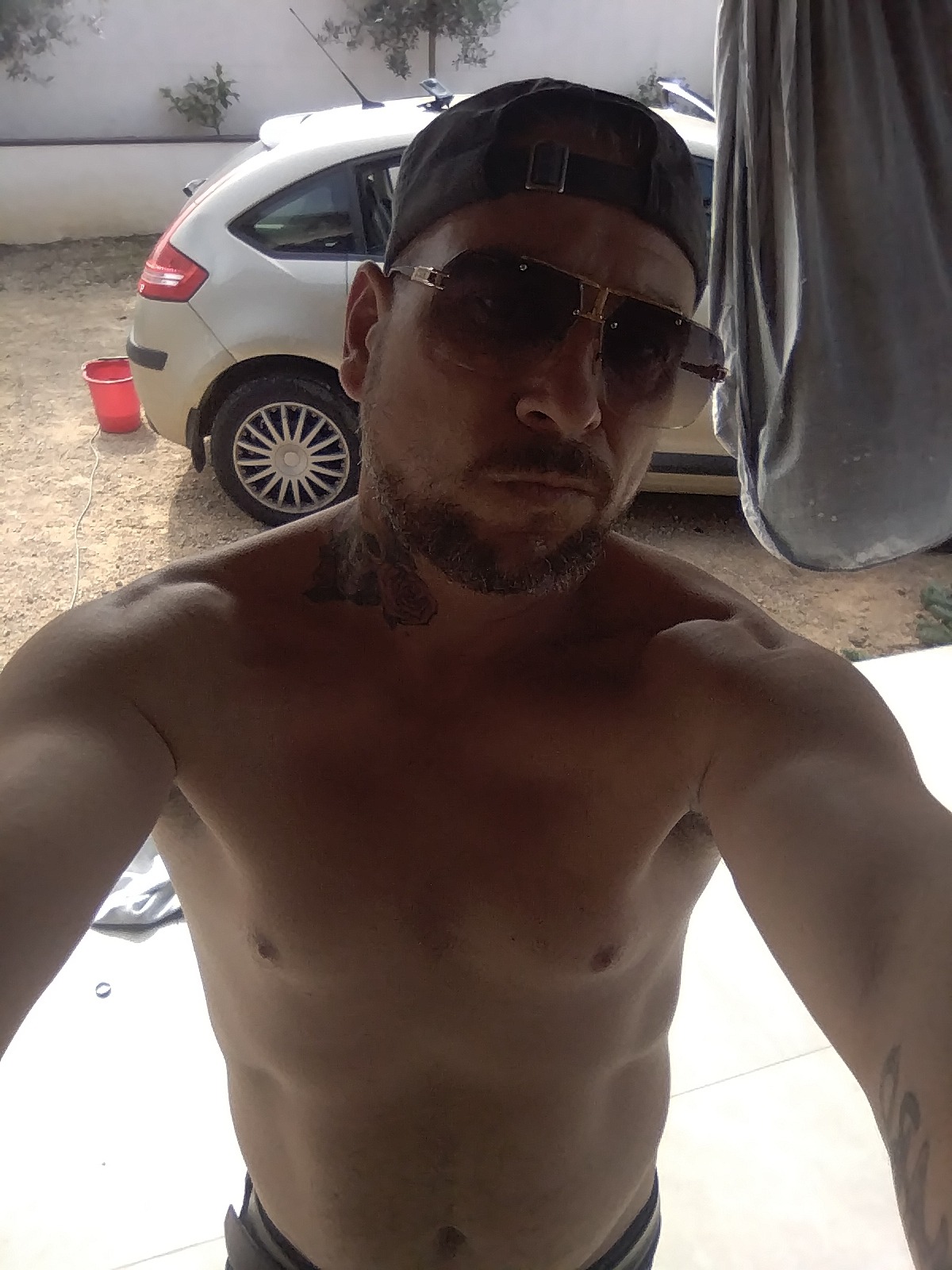 Profil de Jullian, 46 ans, Escort TS Monaco à Riguepeu