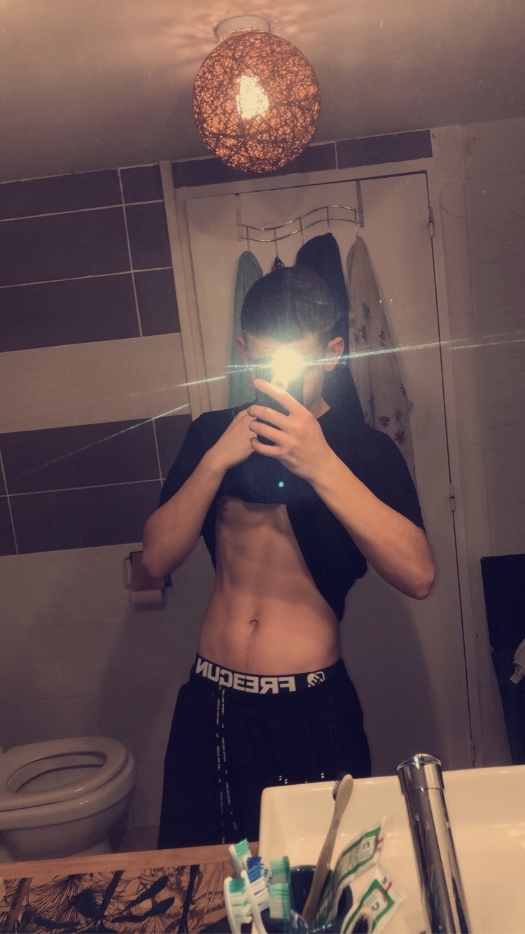 Profil de Ellis, 20 ans, Escort TS Monaco à Gury
