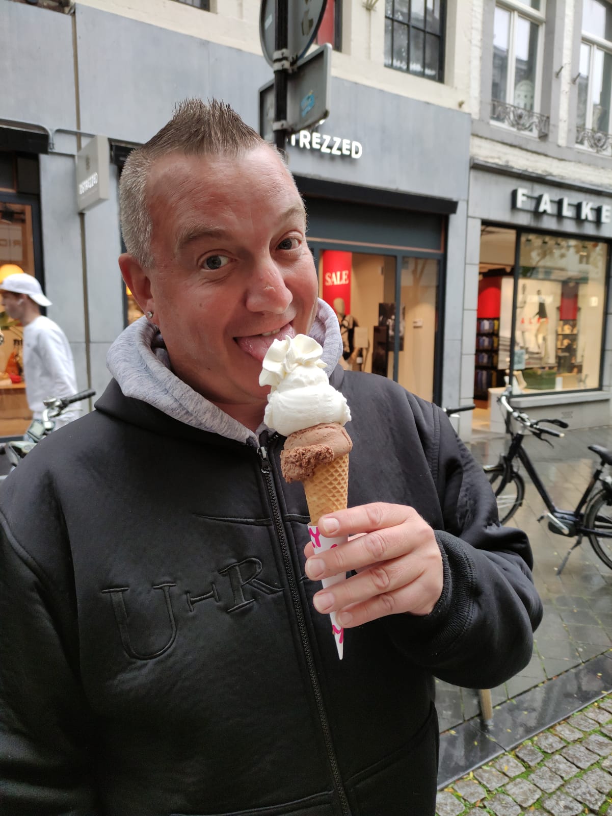 Profil de Aden, 48 ans, Escort TS Monaco à Courcemain
