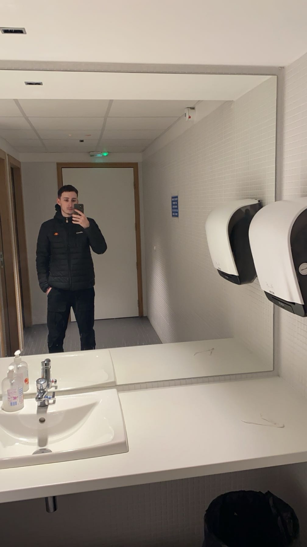 Profil de Zigmunt, 20 ans, Escort TS Monaco à Tricot